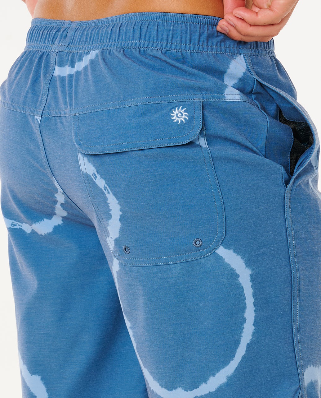 Pacific Rinse Dye Volley Boardshort - Image 5