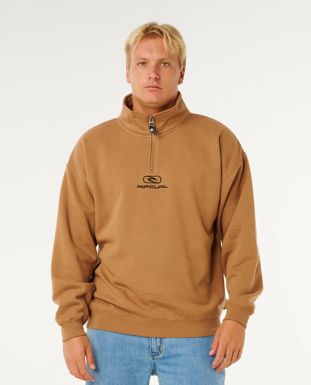 Pill Icon 1/4 Zip Crew