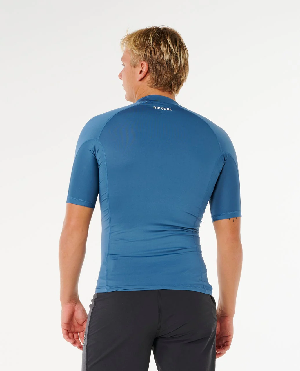 Waves UPF50 Performance Short Sleeve Rash Vest - Image 3